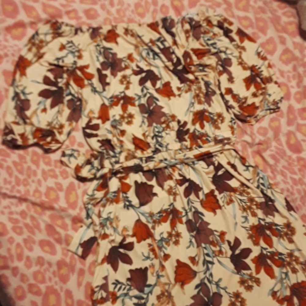 On/off shoulder peasant dress